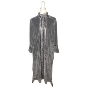 High Gate Manor  Gray Velour Womens Embellished  Robe Zipper Closure  Wo…